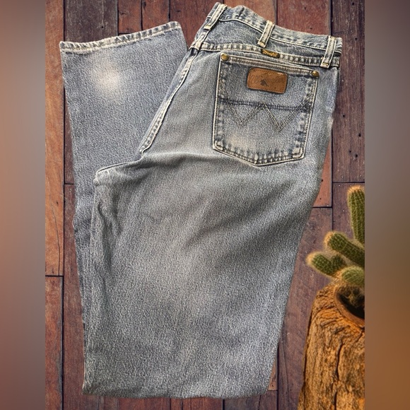 Wrangler “George Strait” Cowboy Cut Collection Blue Jeans - Picture 8 of 12